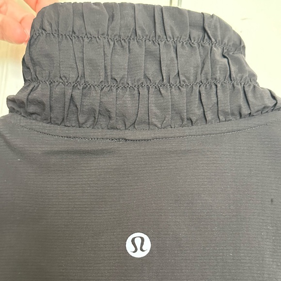 Lululemon Jacket - Picture 5 of 7